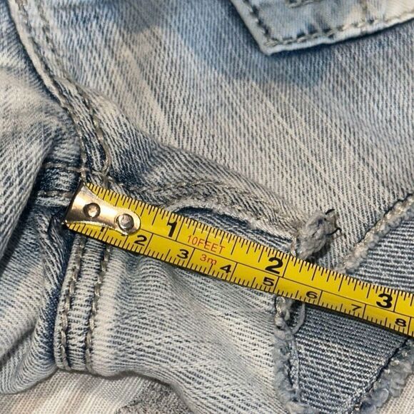 No Boundaries Blue Faded Denim Flat Front High-Rise Cut-Off Shorts Ladies Size 3 - Picture 9 of 9